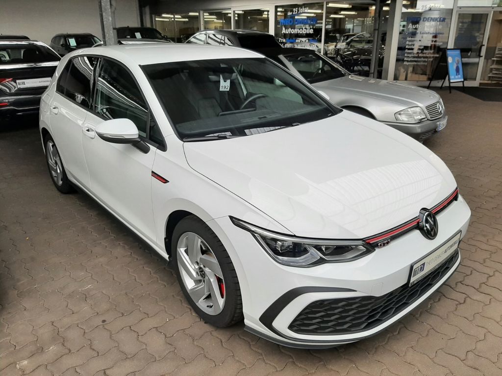 Volkswagen Golf 2024 г. Белый, пробег 41345 км