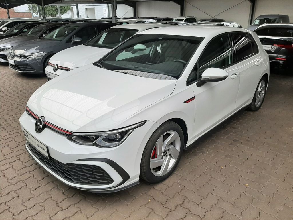 Volkswagen Golf 2024 г. Белый, пробег 41345 км