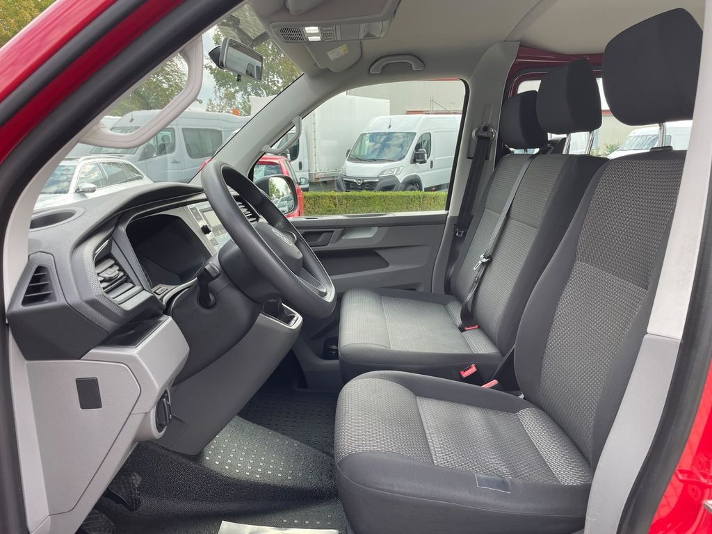 Volkswagen T6 KOMBI 2021 г. Красный, пробег 35700 км