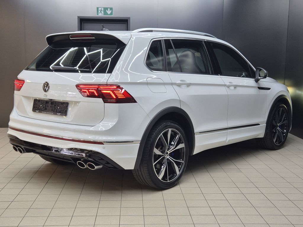 Volkswagen Tiguan 2023 г. Белый, пробег 35155 км