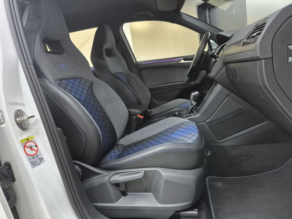 Volkswagen Tiguan 2023 г. Белый, пробег 35155 км