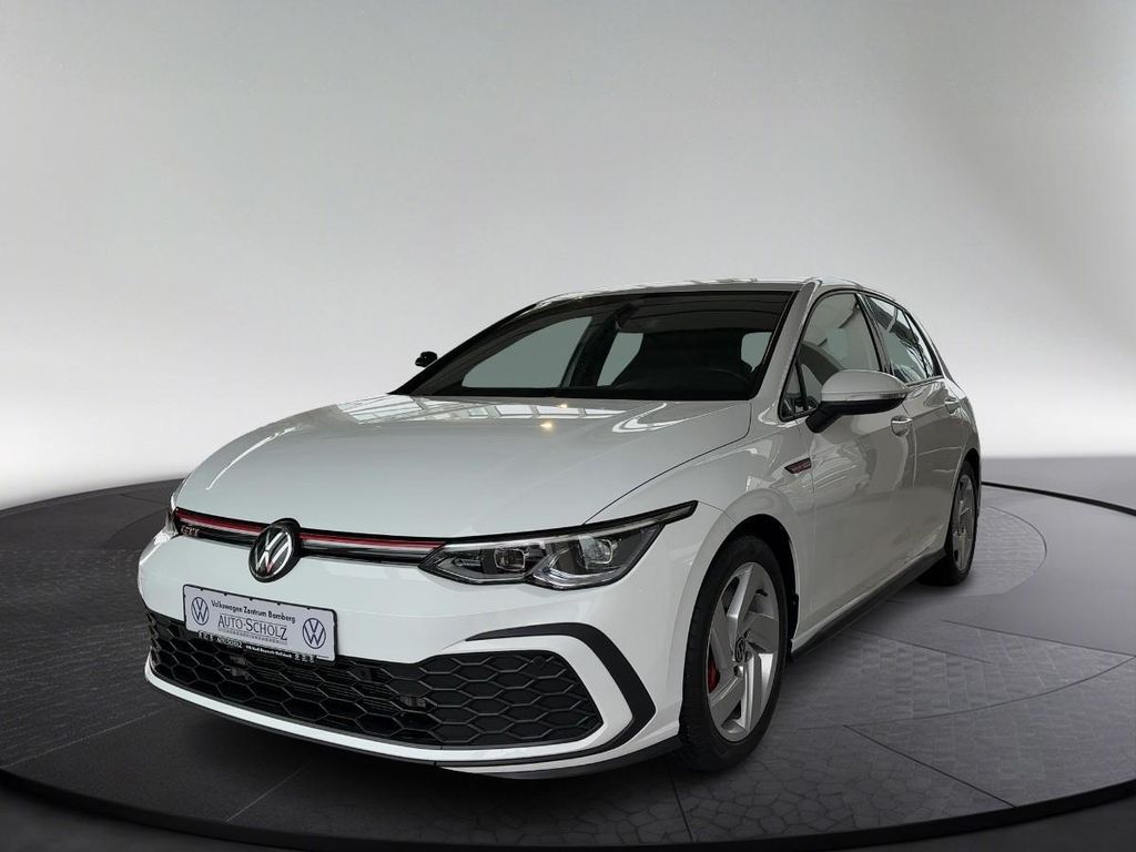 Volkswagen Golf 2024 г. Белый, пробег 24500 км