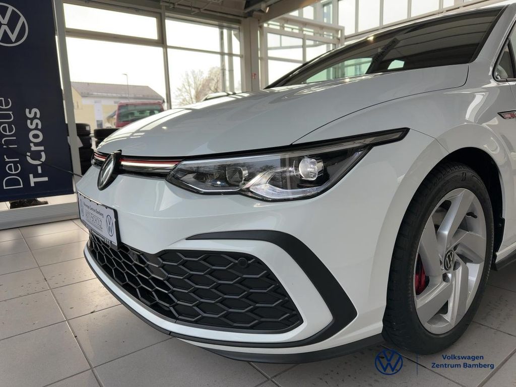 Volkswagen Golf 2024 г. Белый, пробег 24500 км