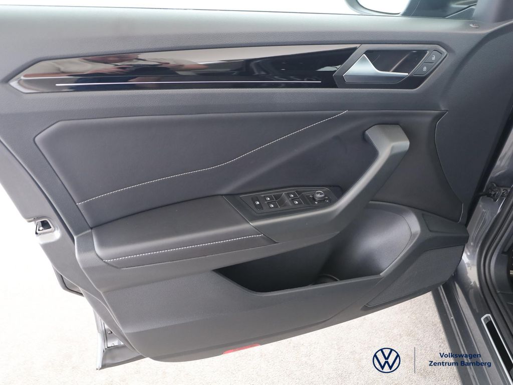 Volkswagen T-Roc 2023 г. Серый, пробег 41500 км