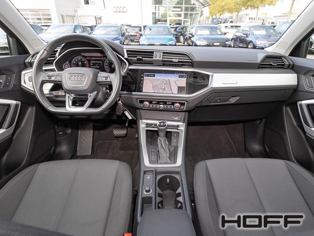 Audi Q3 2023 г. Серебристый, пробег 43600 км