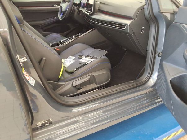 Volkswagen Golf 2025 г. Серый, пробег 19900 км