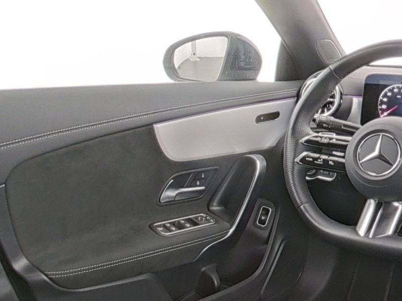 Mercedes-Benz CLA 220 2025 г. Белый, пробег 35446 км