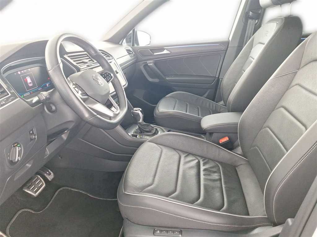 Volkswagen TIGUAN ALLSPACE 2023 г. Белый, пробег 44981 км