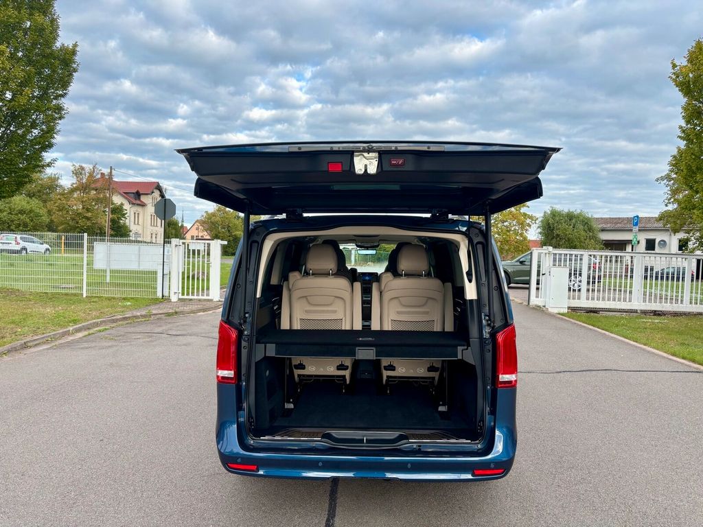 Mercedes-Benz V 300 2023 г. Синий, пробег 56161 км