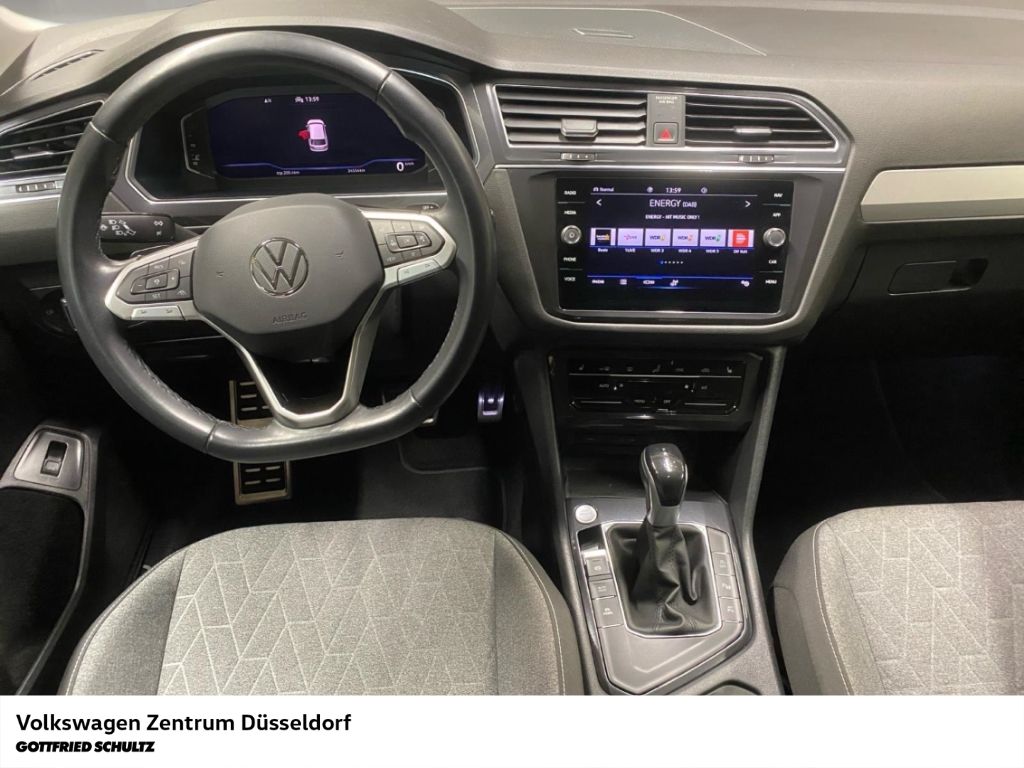 Volkswagen TIGUAN ALLSPACE 2023 г. Белый, пробег 34552 км
