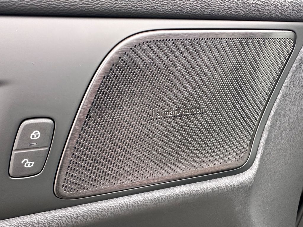 Volvo V60 2021 г. Серебристый, пробег 54600 км