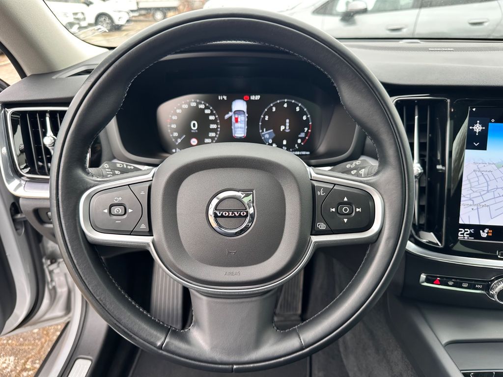 Volvo V60 2021 г. Серебристый, пробег 54600 км