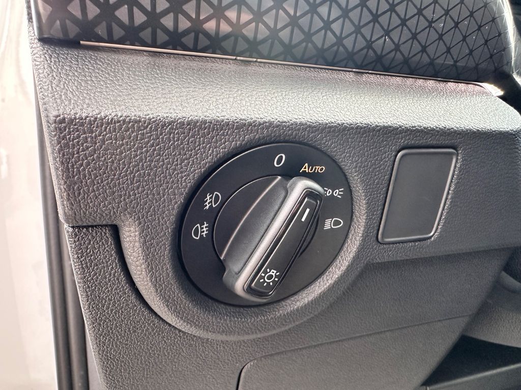 Volkswagen T-Cross 2022 г. Белый, пробег 53700 км