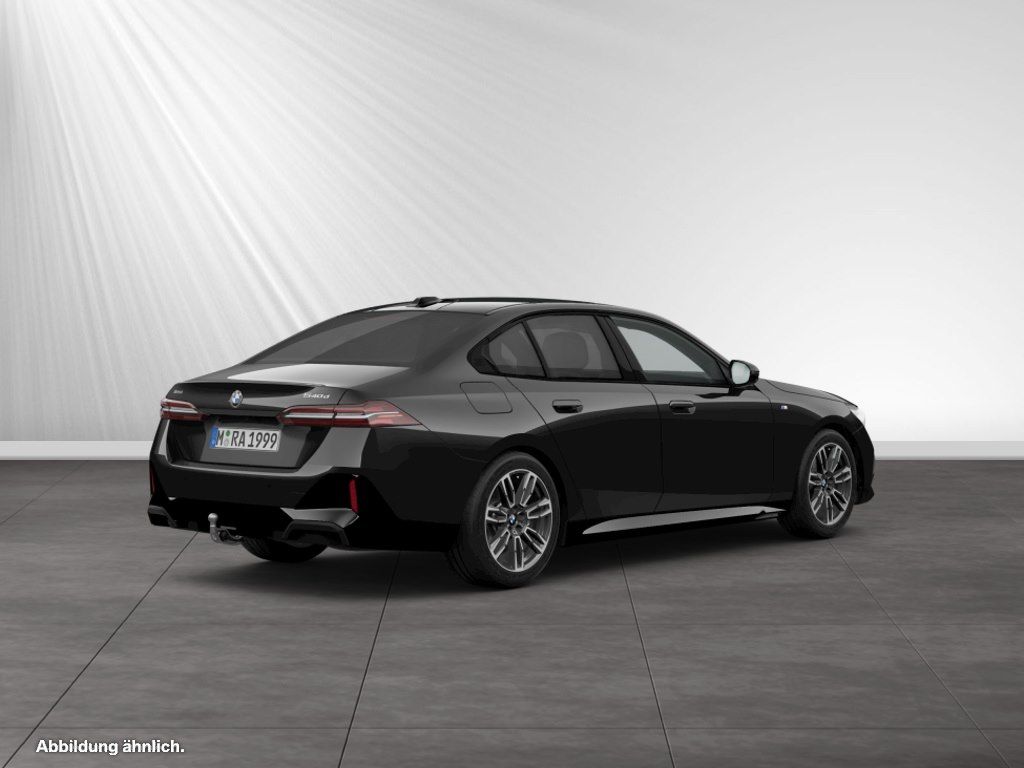 BMW 540 2025 г. Чёрный, пробег 29800 км