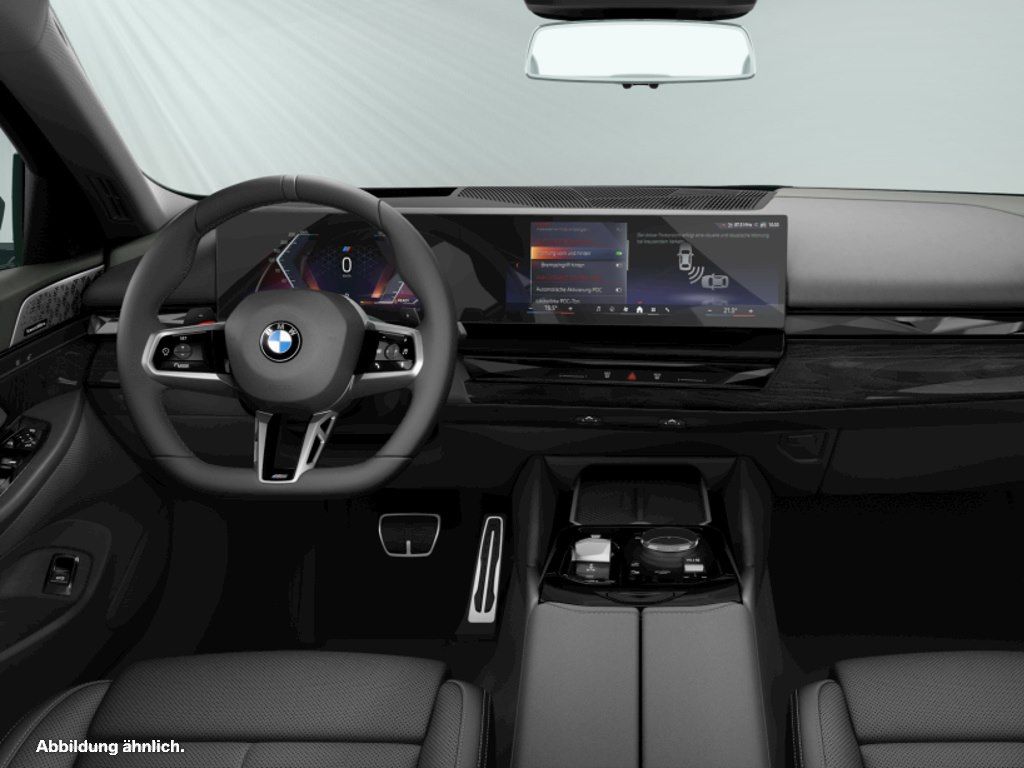 BMW 540 2025 г. Чёрный, пробег 29800 км