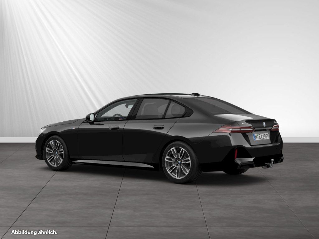BMW 540 2025 г. Чёрный, пробег 29800 км