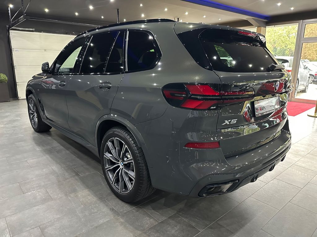 BMW X5 2025 г. Серый, пробег 29000 км