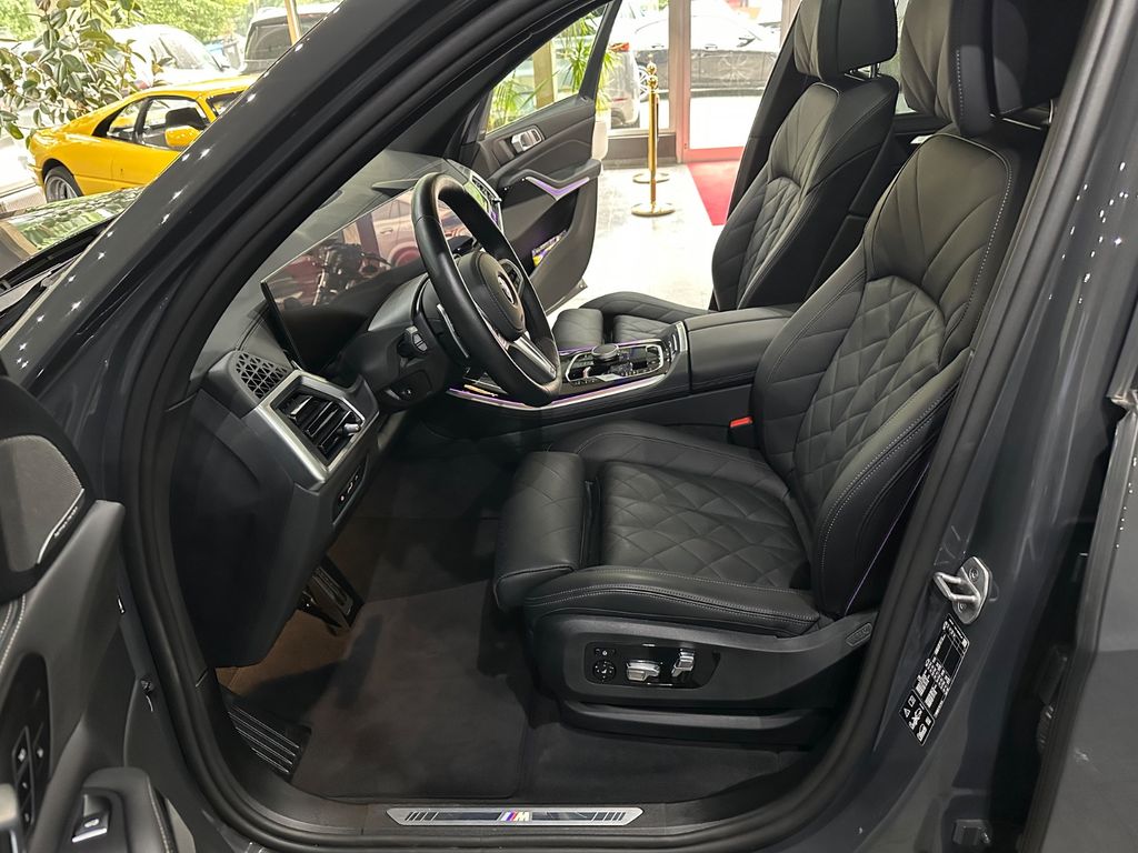 BMW X5 2025 г. Серый, пробег 29000 км