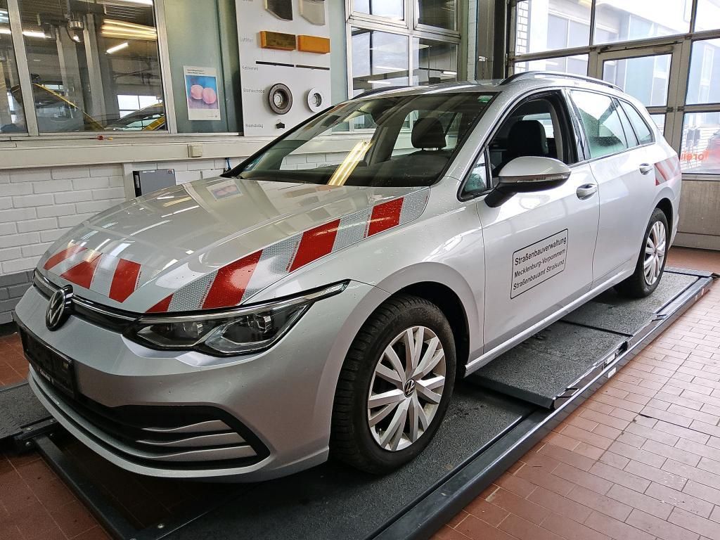 Volkswagen Golf 2024 г. Серебристый, пробег 53608 км