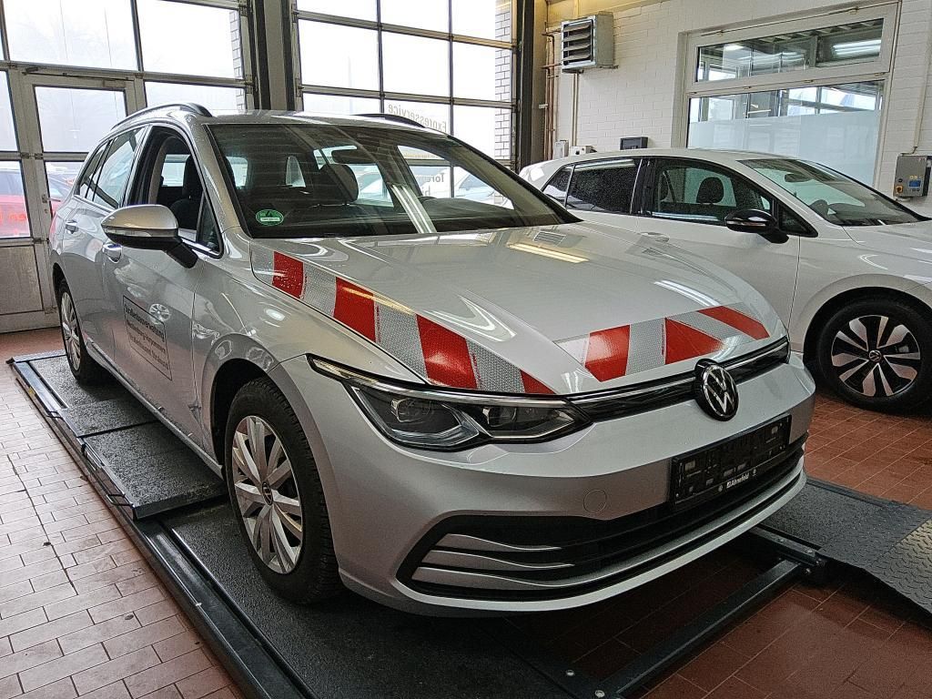 Volkswagen Golf 2024 г. Серебристый, пробег 53608 км