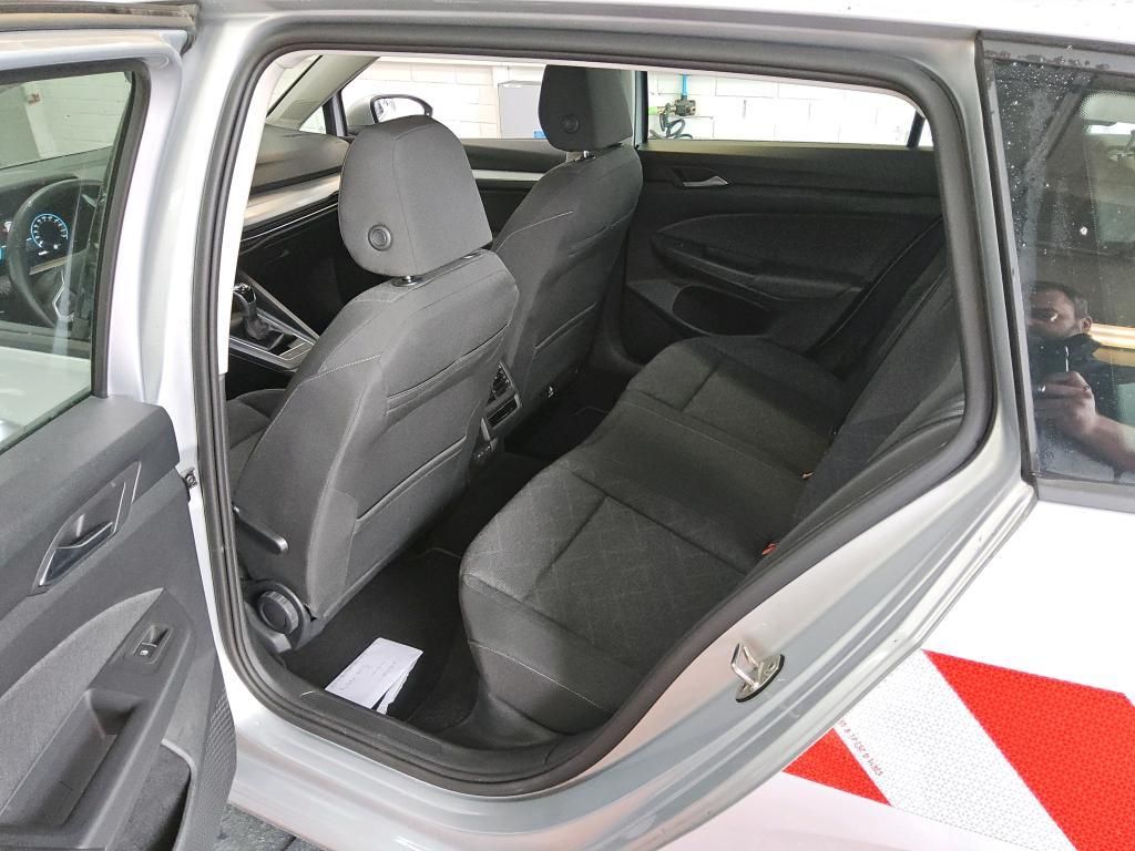 Volkswagen Golf 2024 г. Серебристый, пробег 53608 км
