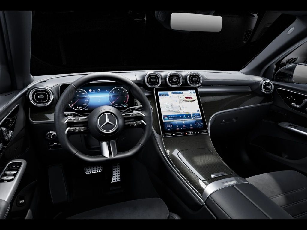 Mercedes-Benz GLC 300 2025 г. Серый, пробег 13778 км
