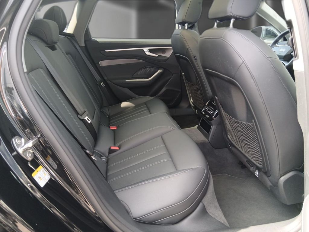 Audi A6 2025 г. Чёрный, пробег 22907 км