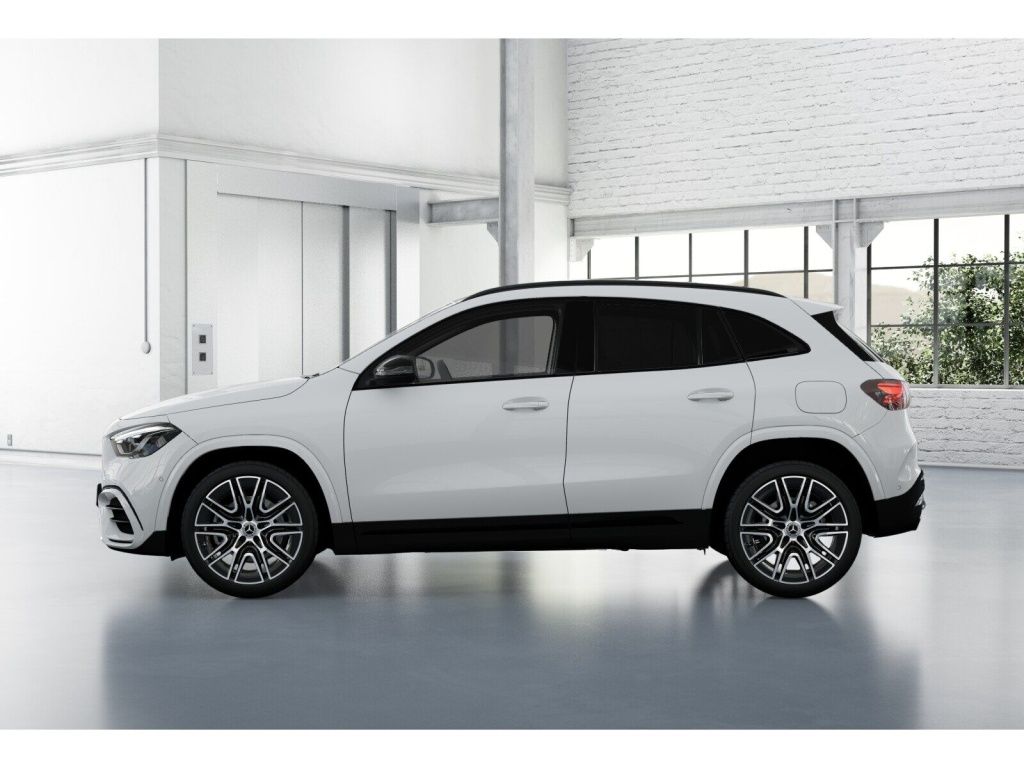 Mercedes-Benz GLA 200 2025 г. Белый, пробег 6456 км