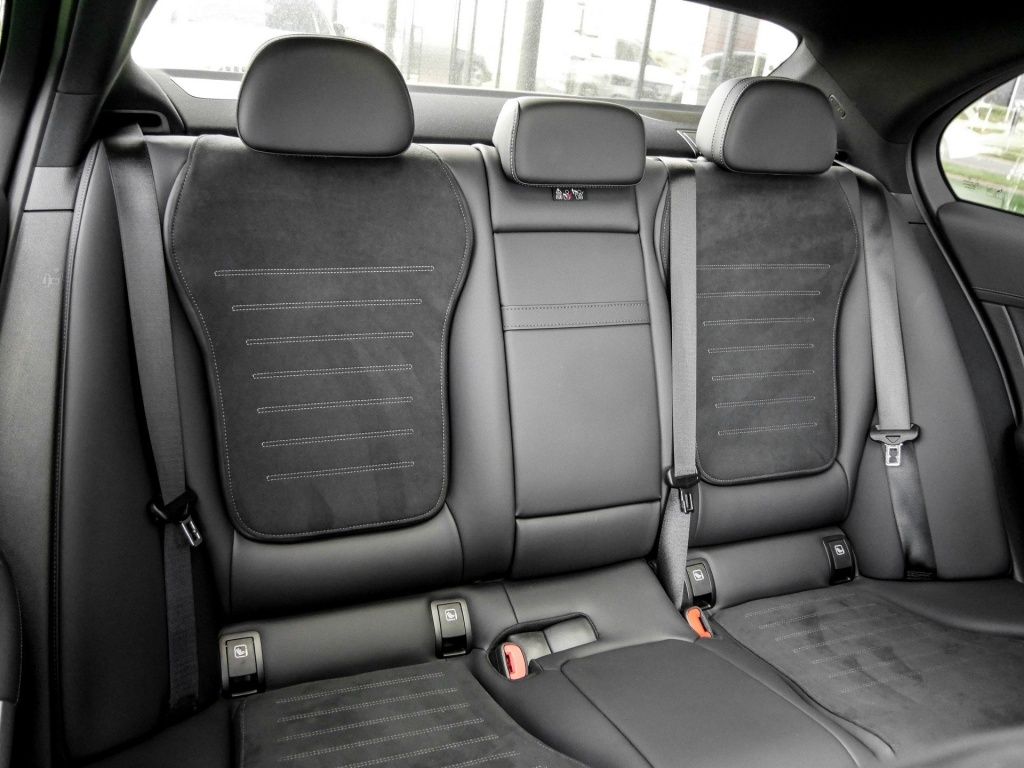 Mercedes-Benz C 180 2026 г. Чёрный, пробег 14895 км
