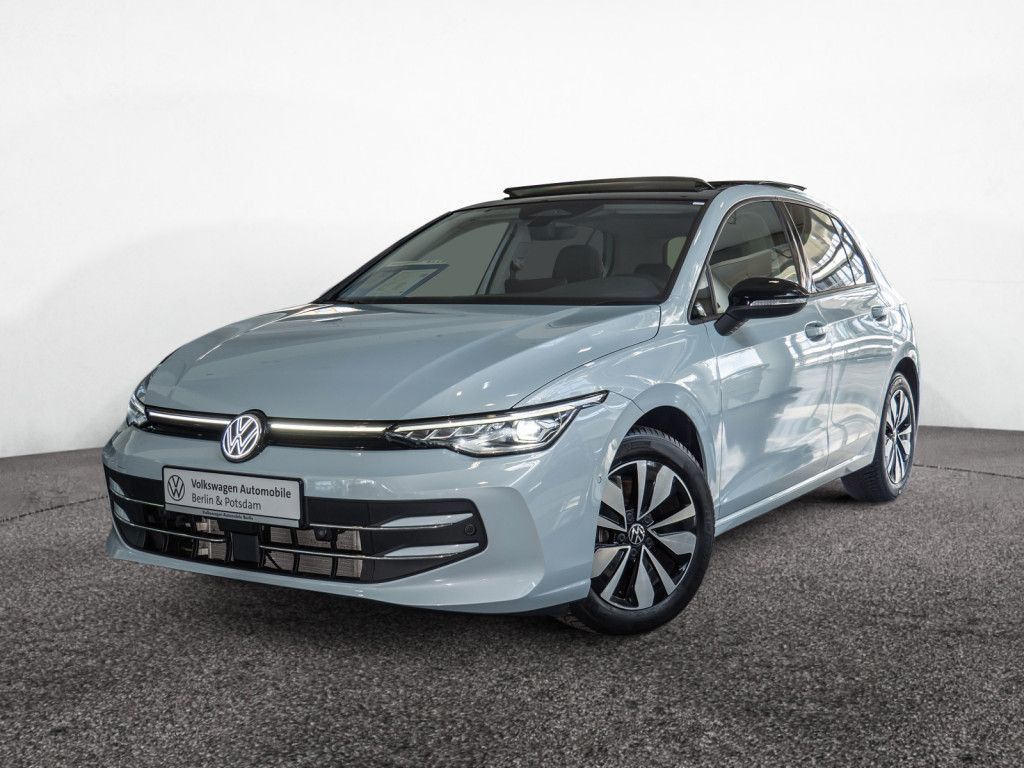 Volkswagen Golf 2025 г. Синий, пробег 21950 км