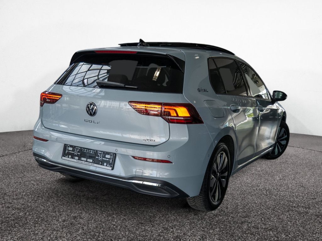Volkswagen Golf 2025 г. Синий, пробег 21950 км