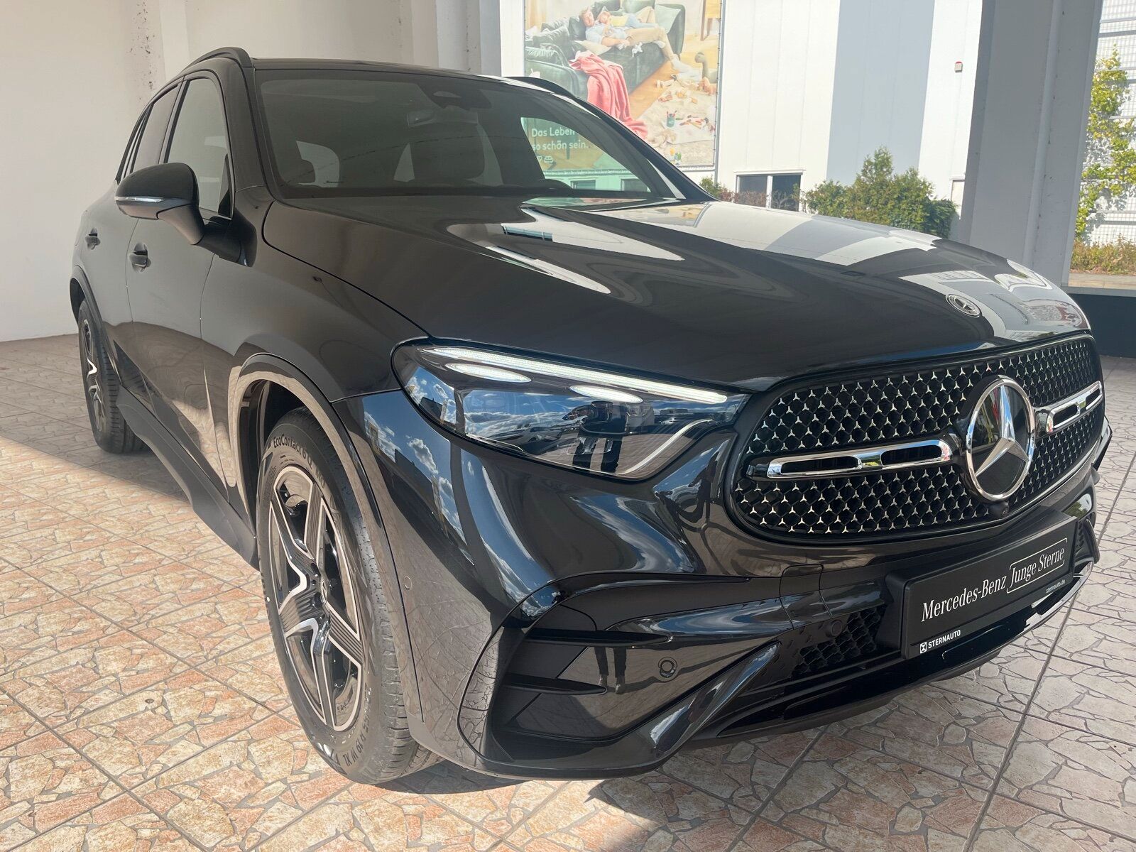 Mercedes-Benz GLC 200 2026 г. Серый, пробег 9959 км