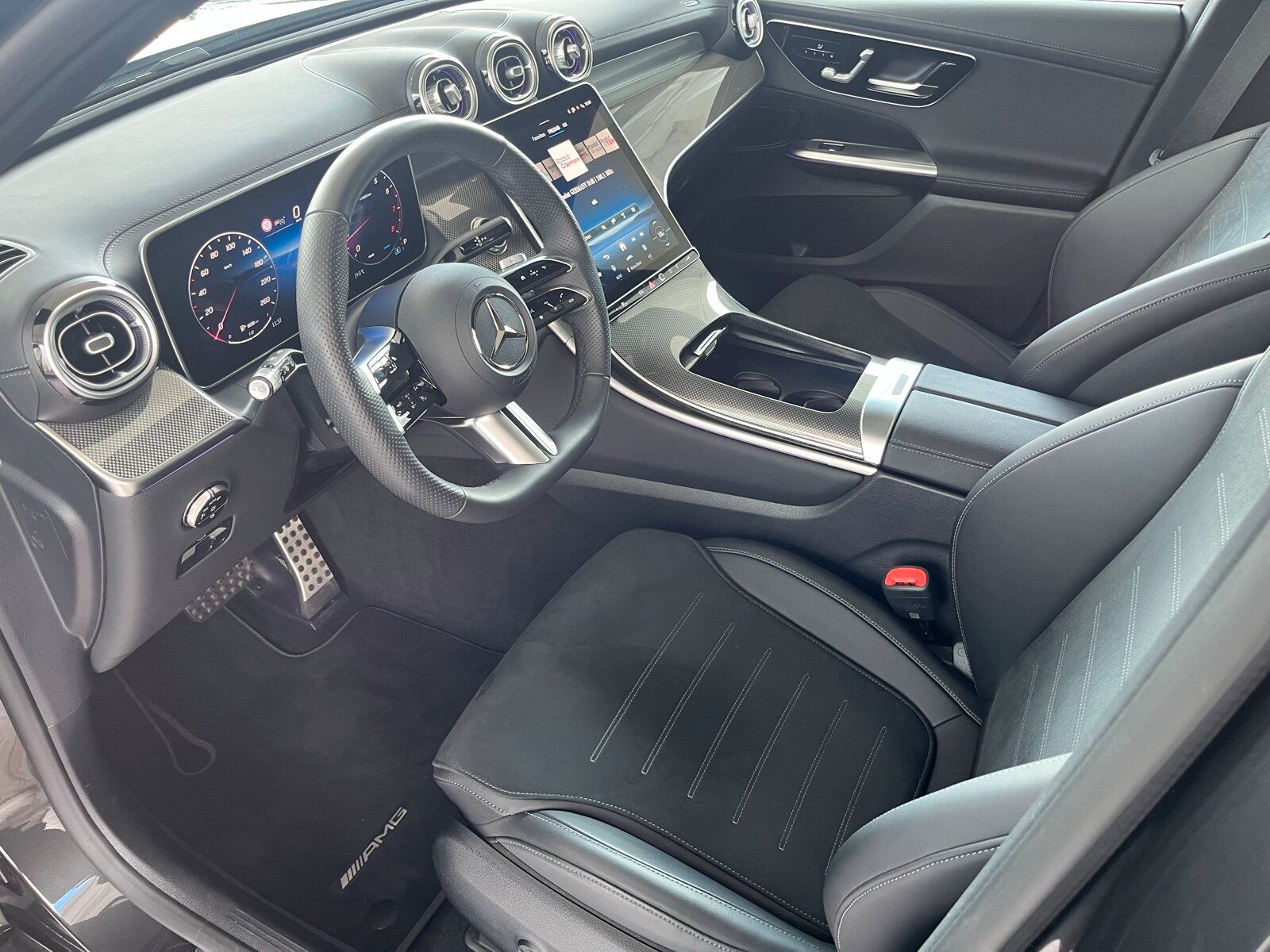 Mercedes-Benz GLC 200 2026 г. Серый, пробег 9959 км