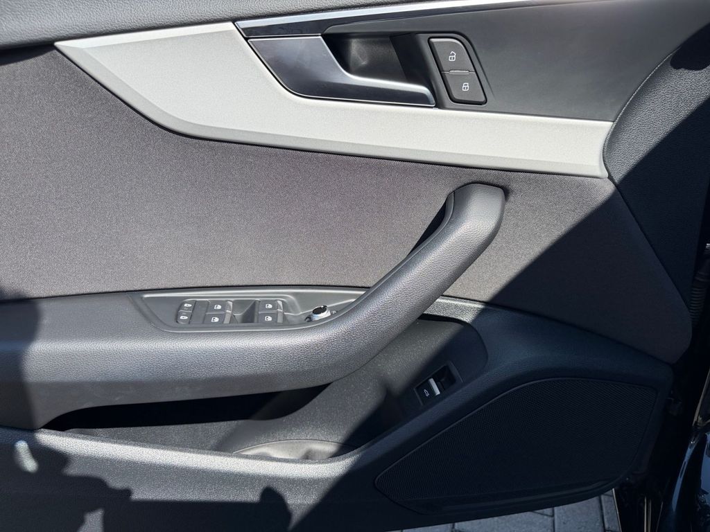 Audi A4 2023 г. Чёрный, пробег 58313 км