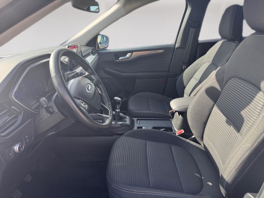 Ford Kuga 2022 г. Белый, пробег 57656 км