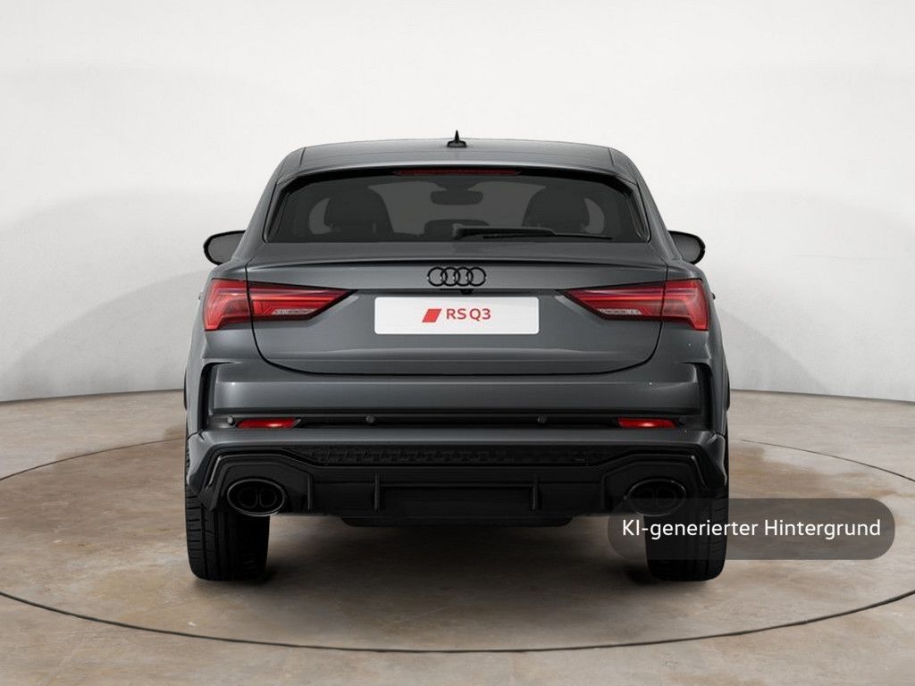 Audi RSQ3 2023 г. Чёрный, пробег 22536 км