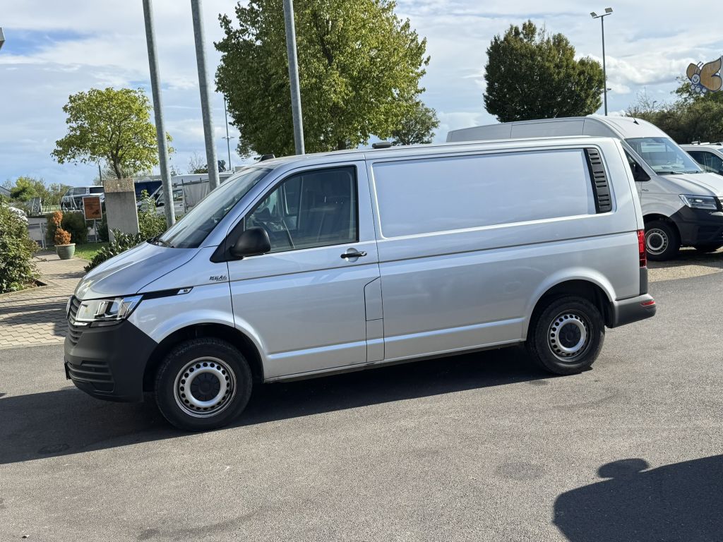 Volkswagen T6 TRANSPORTER 2023 г. Серебристый, пробег 30000 км