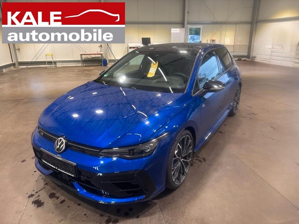 Volkswagen Golf 2025 г. Синий, пробег 16000 км
