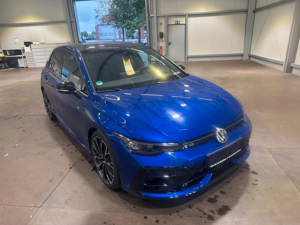 Volkswagen Golf 2025 г. Синий, пробег 16000 км