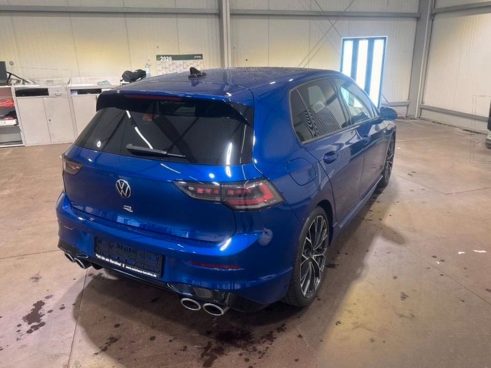 Volkswagen Golf 2025 г. Синий, пробег 16000 км
