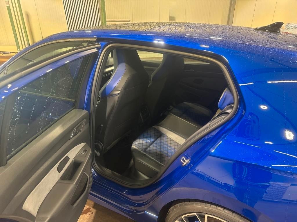 Volkswagen Golf 2025 г. Синий, пробег 16000 км