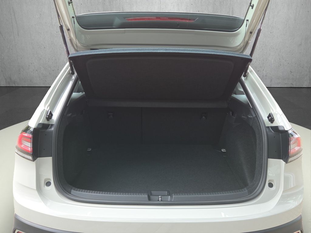 Volkswagen Taigo 2023 г. Серый, пробег 47500 км