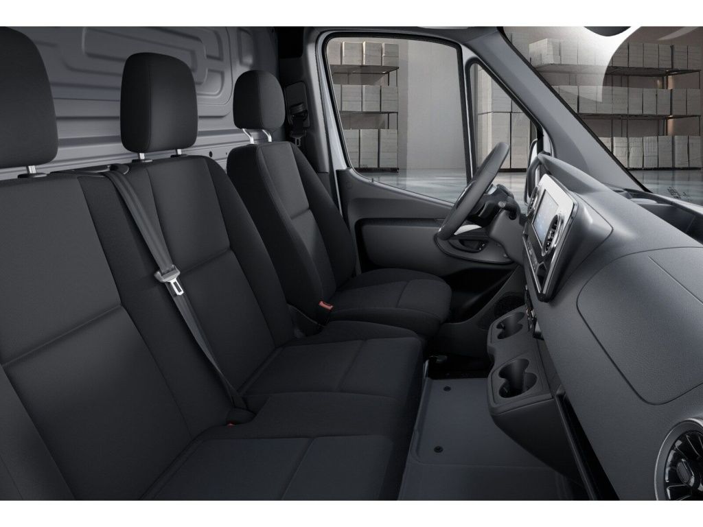 Mercedes-Benz SPRINTER 2025 г. Белый, пробег 51019 км