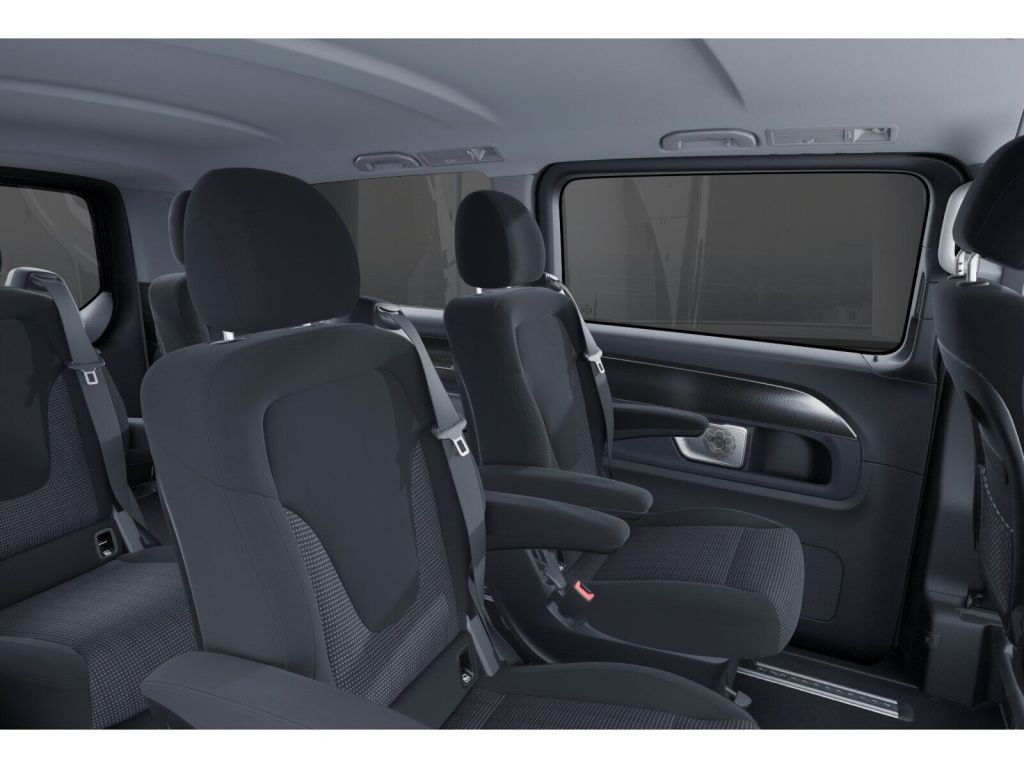 Mercedes-Benz V 300 2025 г. Серый, пробег 30200 км