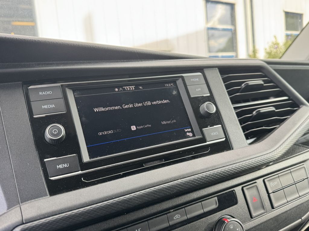 Volkswagen T6 TRANSPORTER 2023 г. Белый, пробег 30000 км