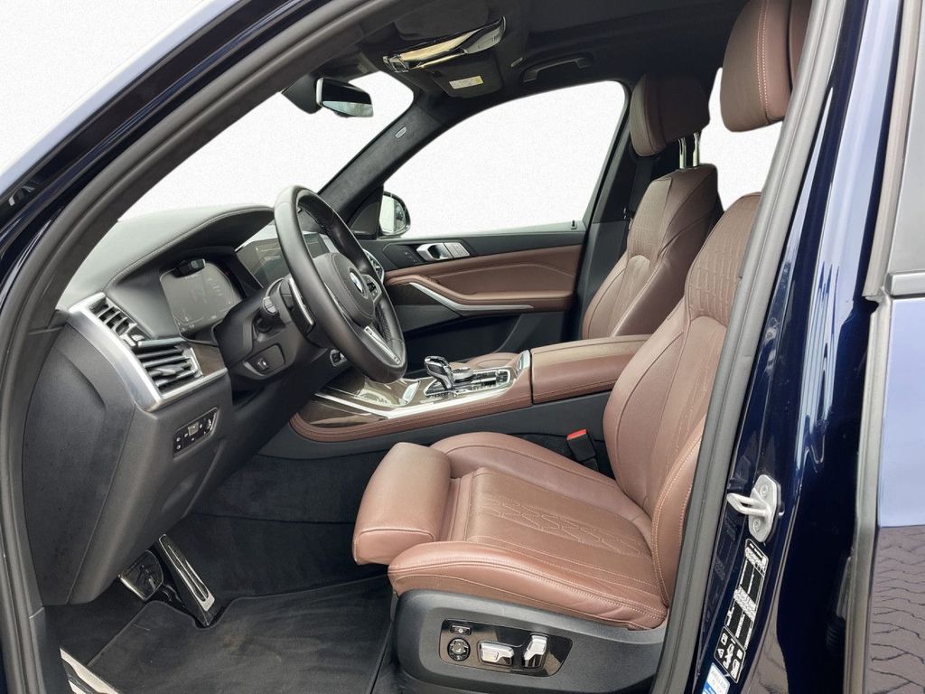 BMW X7 M50 2022 г. Синий, пробег 23566 км