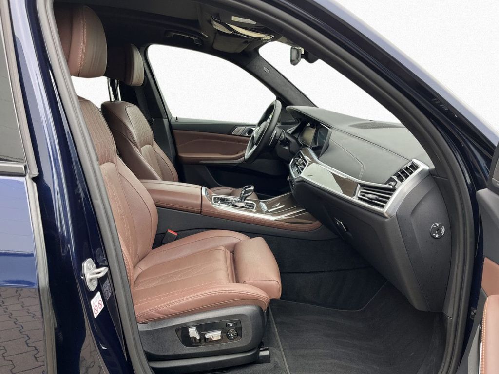 BMW X7 M50 2022 г. Синий, пробег 23566 км