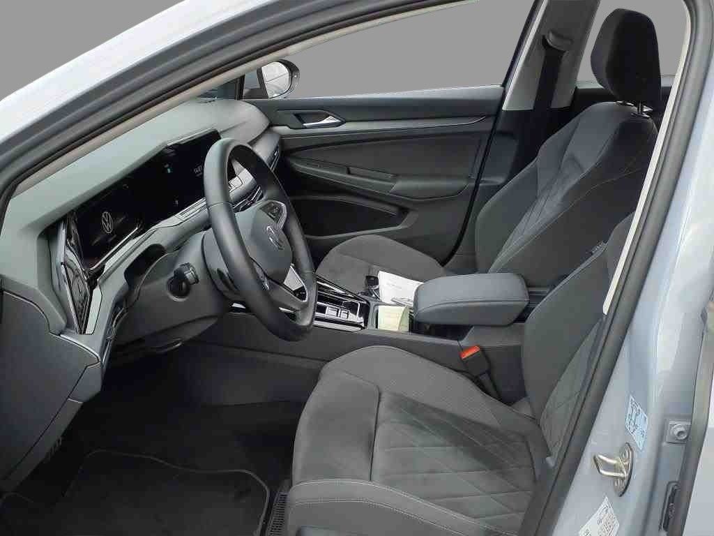 Volkswagen Golf 2023 г. Серый, пробег 36164 км