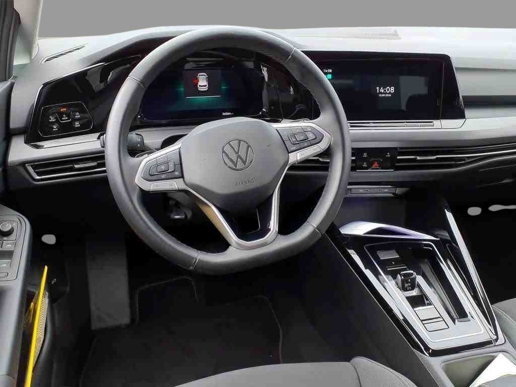 Volkswagen Golf 2023 г. Серый, пробег 36164 км