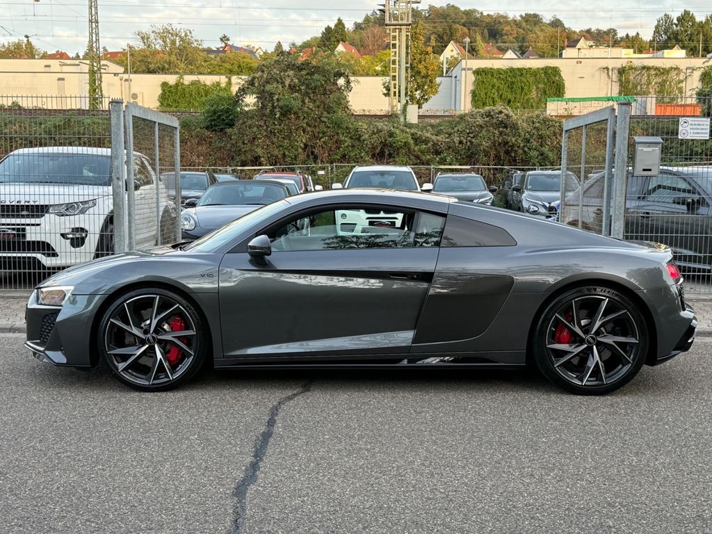 Audi R8 2021 г. Серый, пробег 29000 км